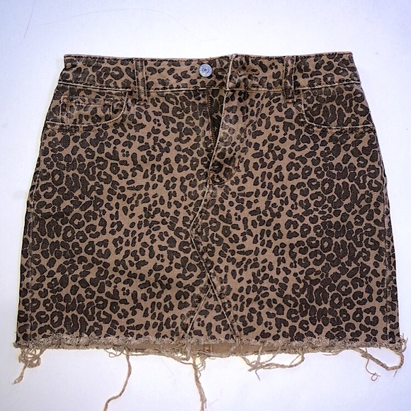 PacSun Dresses & Skirts - Pacsun Cheetah/Leopard Denim Skirt